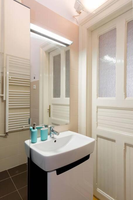 Hidden Gem 1 Bedroom Next To Opera Apartamento